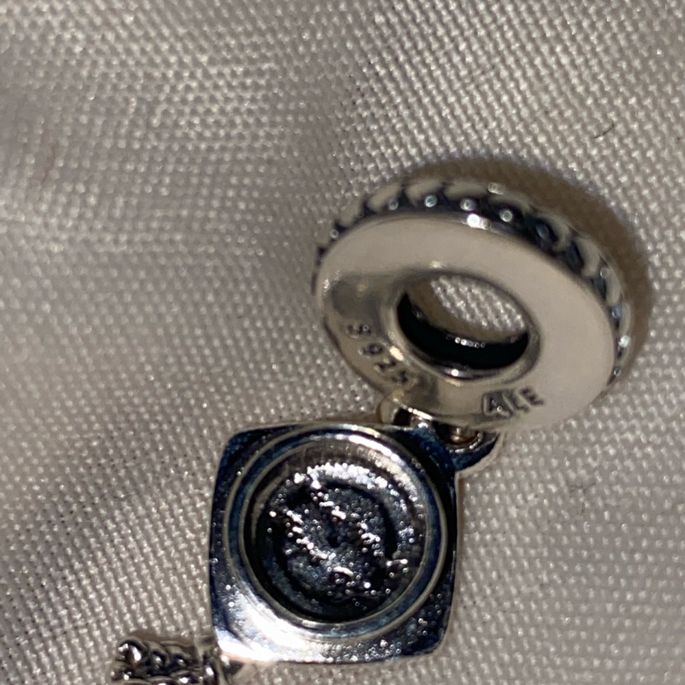 Graduation Pandora charm - Picture 3 of 3